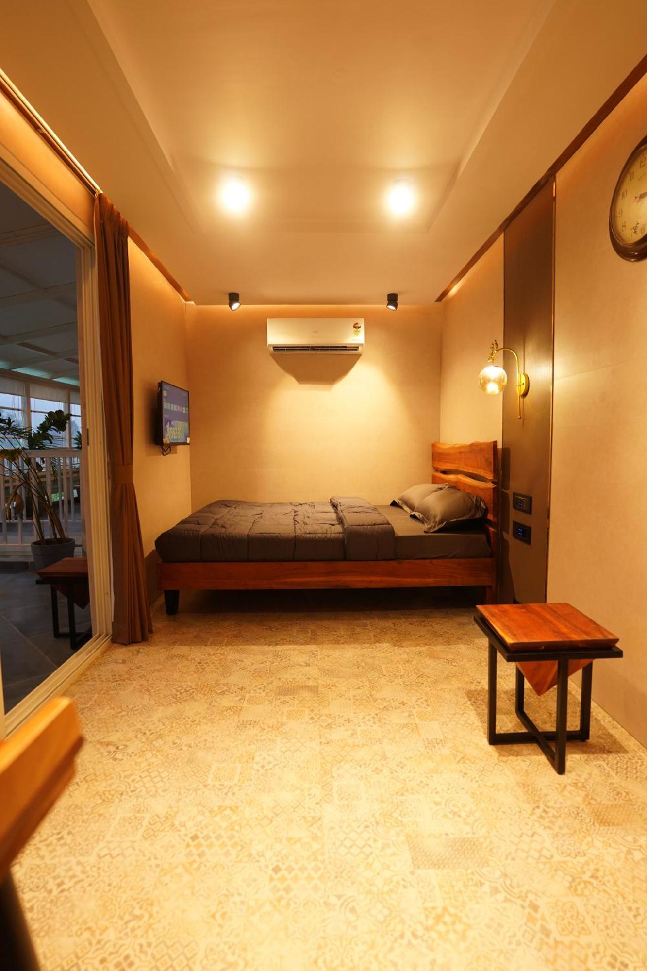 The Boat Club,Karjat Hotell Exteriör bild