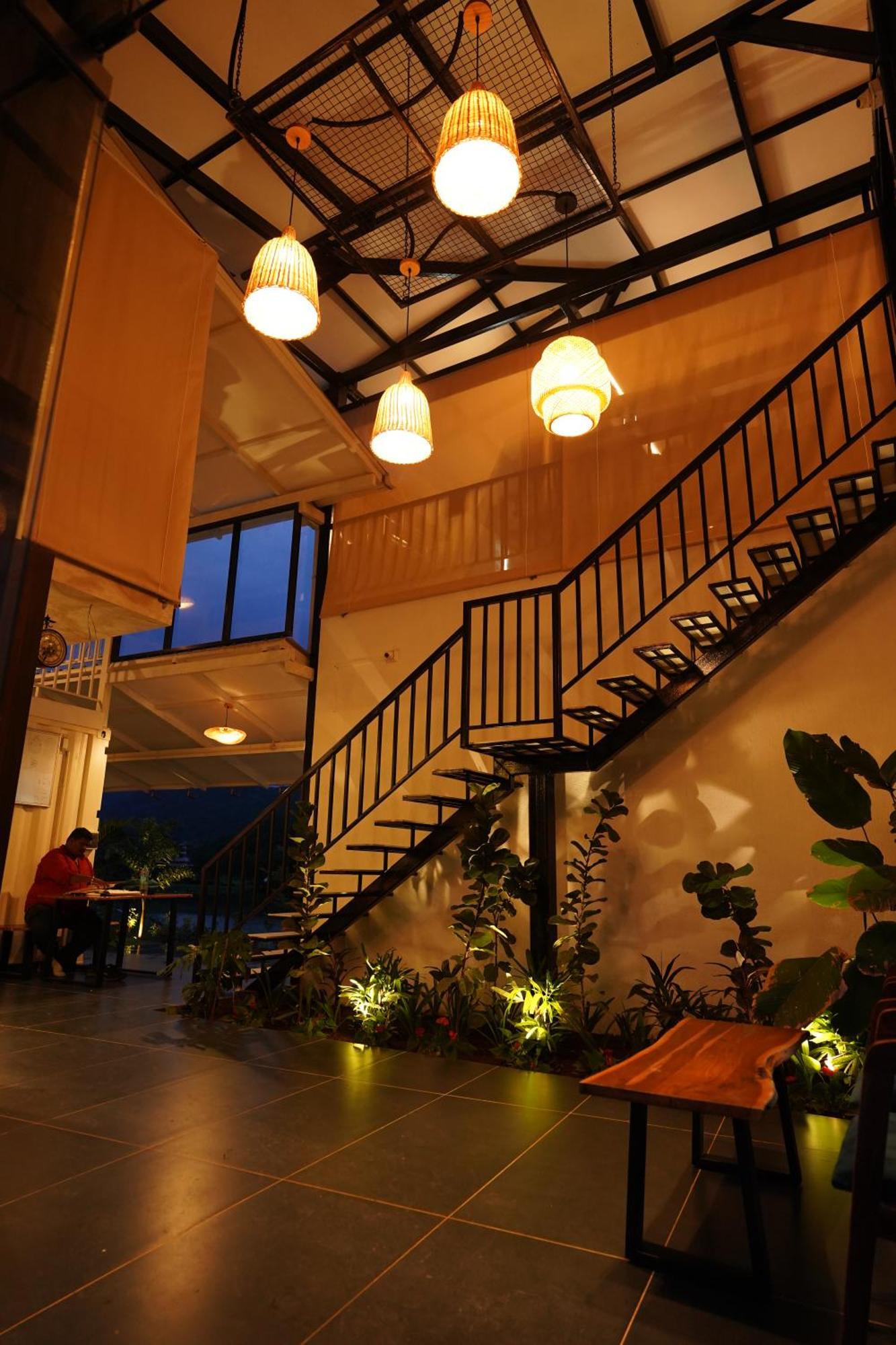 The Boat Club,Karjat Hotell Exteriör bild